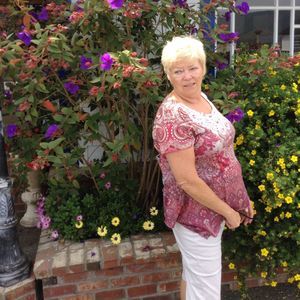 Meet your Posher, Sharon